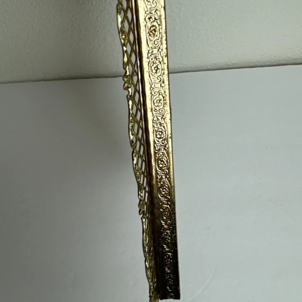 Vintage 6 x 8 Gold Filigree Ornate Metal Picture Frame w/Glass